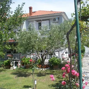 *** Gostinjska kuća I Sobe Mara Croatia